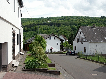 die Hauptstrasse in Richtung zur Nahe